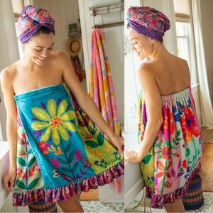 NWT Natural Life Women’s Towel Wrap in Teal Flowers Multicolor L/XL